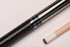 CUEL BE0-029 Billiard cue for pool billiards, two-piece, with quality leather tip, solid wooden shaft, irish linen grip, 5/16x18 joint